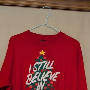 I Still Believe in Santa Vintage Screen Stars Long Sleeve Red T-Shirt Size XL